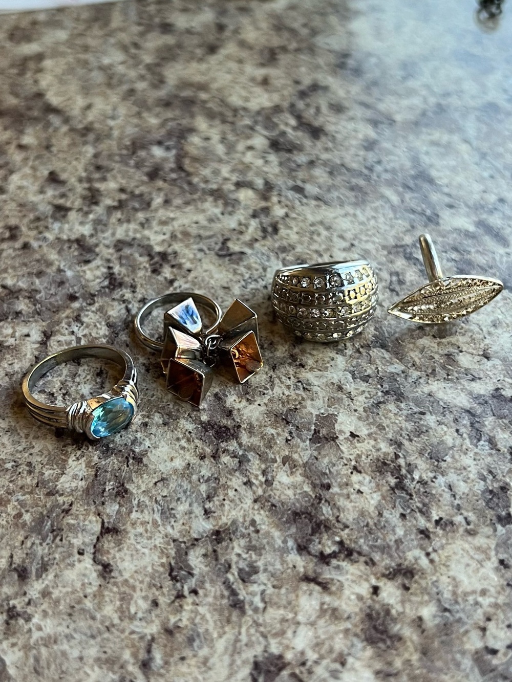 4 Silver Tone Rings - Picture 3 of 14